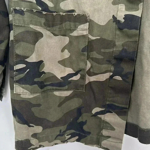 Hot Topic Camo Lightweight Jacket Sz L - Picture 6 of 7